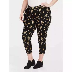 Torrid Black & Yellow Floral Paperbag Crop Pants